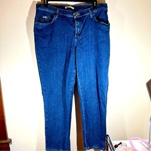 Lee woman relaxed straight leg jeans